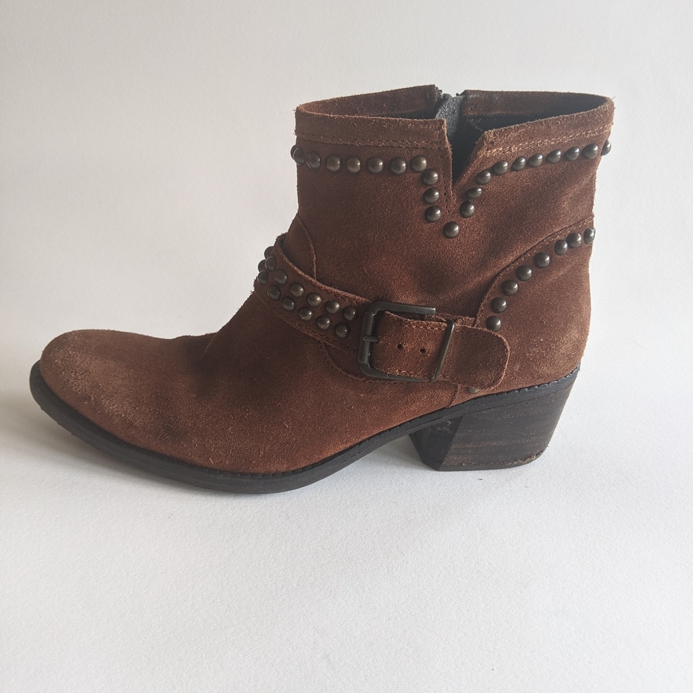 Brown ankle boots 7